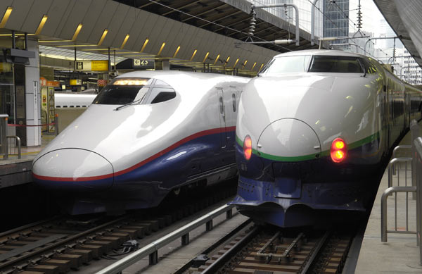 購入価格200系　E2系　新幹線 新幹線
