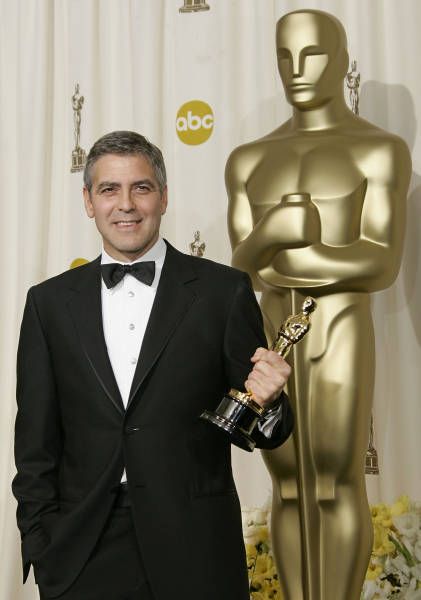 第７８回米アカデミー賞（２００６年）で、助…：米アカデミー賞の歴史 写真特集：時事ドットコム