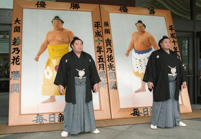 平成１０年（１９９８年） 史上初の兄弟横綱 大相撲夏…：平成の記憶 