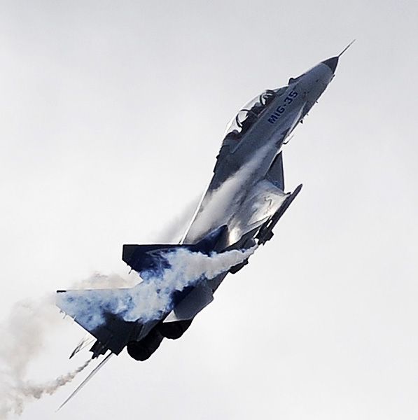 ロシアのＭＩＧ３５戦闘機。「フルクラム」シリーズ…：ロシアの軍用機 写真特集：時事ドットコム