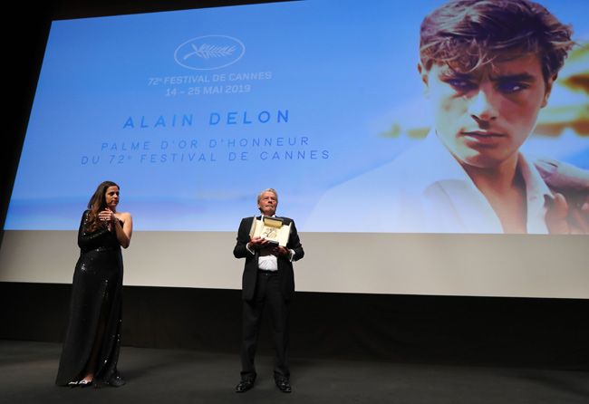 カンヌ国際映画祭で名誉パルムドールを…：映画スター アラン・ドロン 