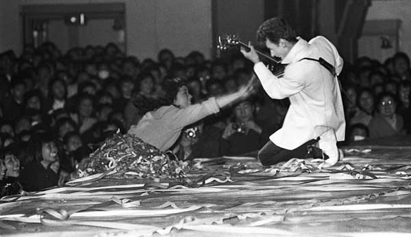 ロカビリー 昭和３３年、日劇でのウエスタンカーニバ…：昭和のブーム 