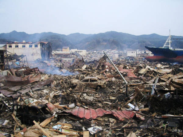 津波とその後の火災で 発生 東日本大震災 宮城県気仙沼市の状況 写真特集 時事ドットコム