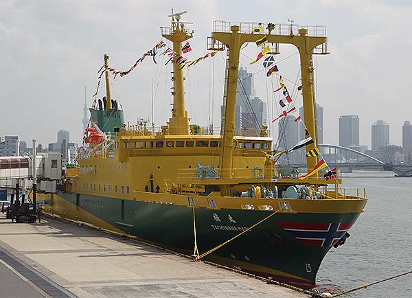 東海汽船、新造船「橘丸」～地球環境に配慮したハイブリッド船～ 写真特集：時事ドットコム