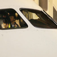 高松空港に緊急着陸した全日空（Ａ…：ボーイング７８７型機、緊急着陸 写真特集：時事ドットコム