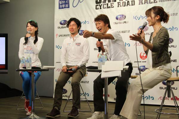 ２０１１ジャパンカップサ…：疾走！ 自転車ロードレース 2011 写真特集：時事ドットコム