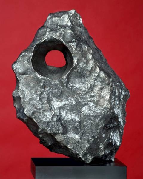 ニューヨークでオークションに掛けられたいん石。１９９…：隕石の落下 ...