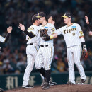 画像・写真：喜ぶ阪神ナイン　プロ野球