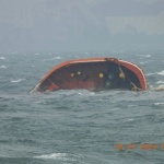 マニラ湾でタンカー沈没、燃料油流出 １４０万リットル積載