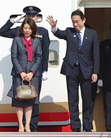 岸田首相、フィリピンへ出発 午後首脳会談、対中国で連携：時事ドットコム