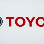 トヨタ、８０６８億円の自社株買い　三菱ＵＦＪや三井住友などの保有株